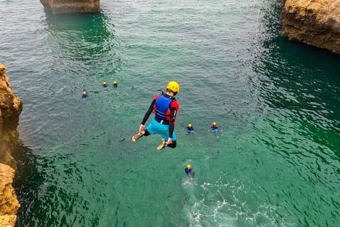 CLIFF JUMPING tour - Coasteering in Albufeira
