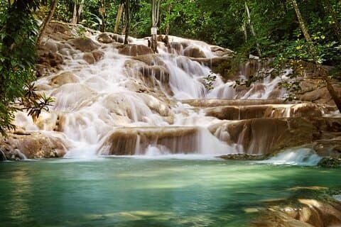 Montego Bay-tur til Blue Hole og Dunns River Falls