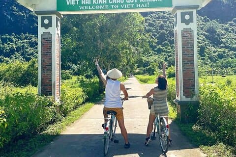 Gita di un giorno intero alla baia di Lan Ha dalla città di Cat Ba: bicicletta e pasto inclusi