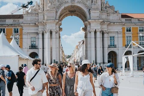 Lissabon Essential Walking Tour: History, Stories and Lifestyle