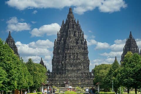 Setumbu Sunrise, Borobudur Climb (Ticket Assistance) & Prambanan