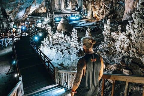 Hue to Paradise Cave Adventure Heldagstur på jämna dagar