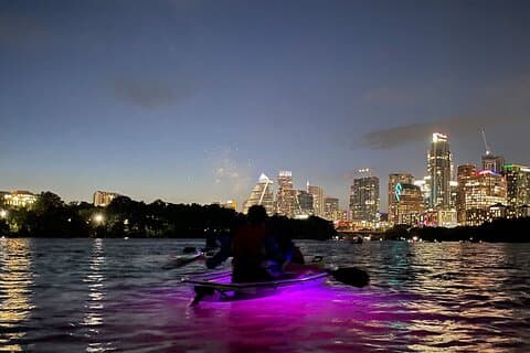 Hoteller i nærheden af Clear Kayaking Glow Tour