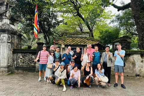 Gita di un'intera giornata a Ninh Binh: Hoa Lu, Tam Coc con pranzo a buffet, ciclismo