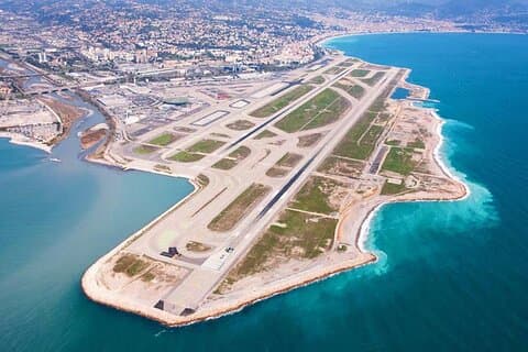 ニース空港シャトルサービス