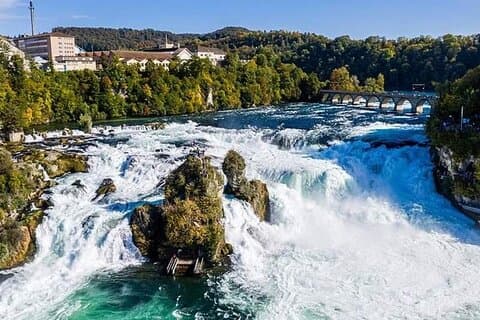 Excursão de meio dia às Cataratas do Reno e Stein am Rhein saindo de Zurique