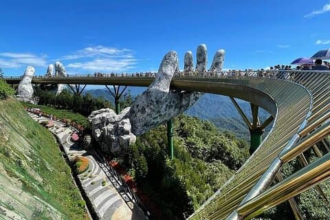 GOLDEN BRIDGE BA NA HILLS & MARBLE MOUNTAIN -Private Guided Tour