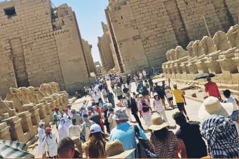 Excursion d'une journée à Louxor depuis le Caire en avion, incluant King Tut et déjeuner