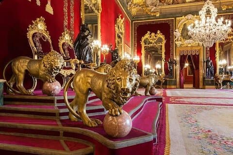 Guidad tur i Madrids kungliga slott + Ebook