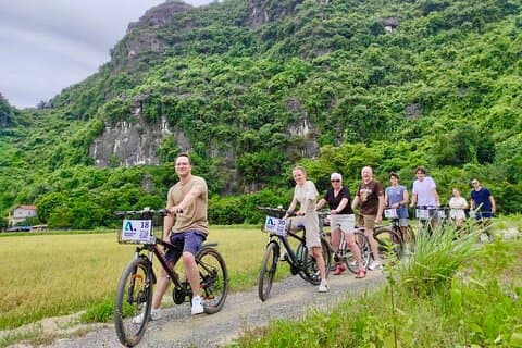 Hidden Gems Ninh Binh Luxury Tour: Tam Coc, Hoa Lu, Local Family