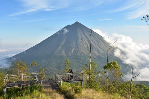 Flores Trekking Tours