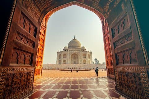 From Delhi: 2-Day Delhi & Agra Taj Mahal Tour in Private Car