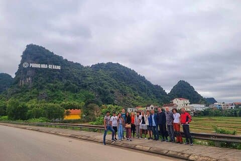 Van Hue naar de Phong Nha-grot: privétour door de langste grot van Vietnam
