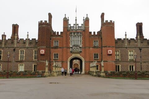 Excursión al Palacio de Hampton Court Stonehenge y Baño Romano con pases