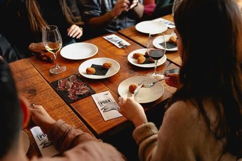 La Barceloneta Food Tour: Tapas og kultur + e-bog