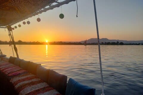 Barco à vela tradicional egípcio privado em Luxor