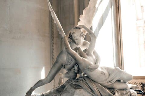 Louvre Treasures Private Experience – Languages Available
