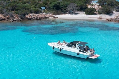 Palau eller La Maddalena: motorbåt tur i skjærgården