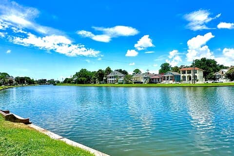 Tour en coche por Nueva Orleans con Bayou St. John, City Park, Treme
