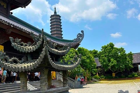 Oplev Ninh Binh Wonders: Bai Dinh Pagoda, Trang An Grottoes