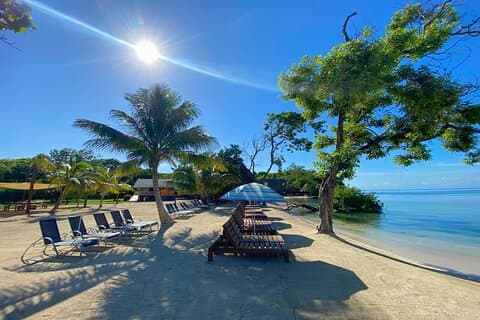Private Tour in Bradys Cay at Roatan Honduras