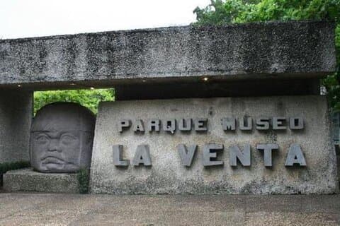 Museo la venta from Palenque with drop off in Villahermosa