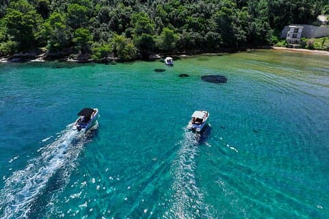 Privat båttur til Blue Lagoon snorkling og vin