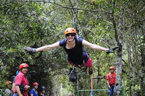 Canopy - ZipLine - 2000m. Adventure Circuit - in 6 Lines