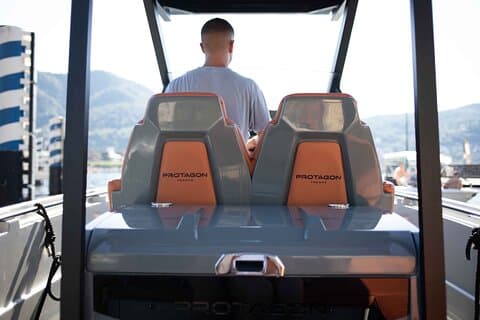 Excursión privada de 2 horas en lancha motora por el Lago de Como