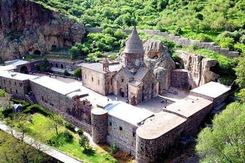Hoteller i nærheten av Khor Virap, Garni, Geghard, Syphony & Charents Arch Day Tour