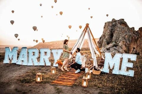Demande en mariage et séance photo avec vue en montgolfière en Cappadoce