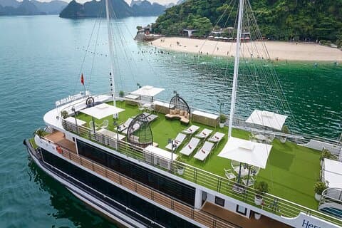 Hanoi : Cuevas de cruceros de un día de 5 estrellas de la bahía de Halong, natación, kayak & buffet