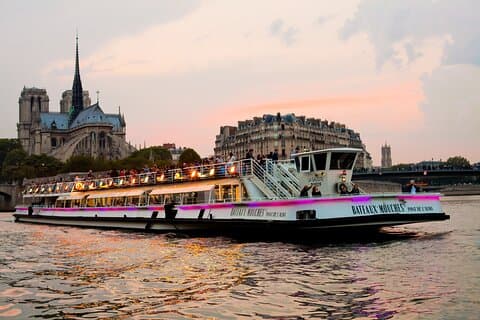 Bateaux-Mouches® Sightseeing Cruise on the Seine River in Paris