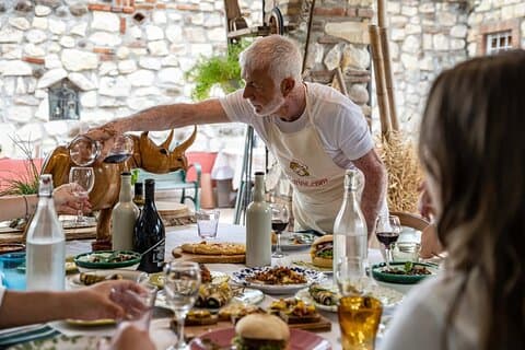 Experiência gastronômica na casa de um local em Cisternino com Show Cooking
