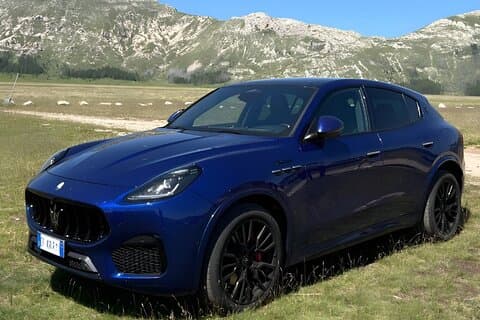 Olbia Découvrez la Sardaigne avec un SUV Maserati de location
