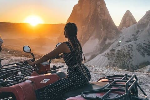 Promenade en quad en VTT en Cappadoce au coucher du soleil
