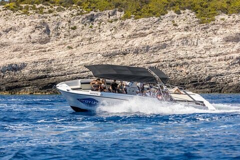 Tour privado de medio día por la Laguna Azul, Čiovo y Trogir