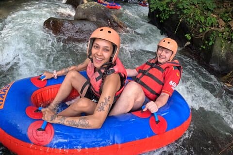 Ubud Halvdag Guided River Water Tubing Eventyr