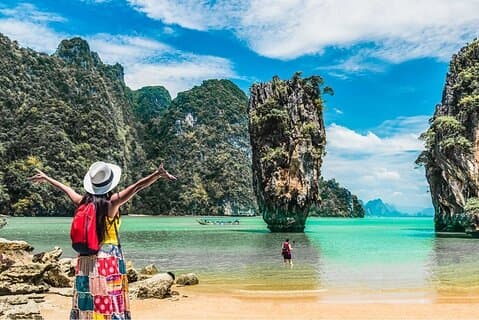 Passeio de barco particular por James Bond e Ilhas Phi Phi saindo de Phuket