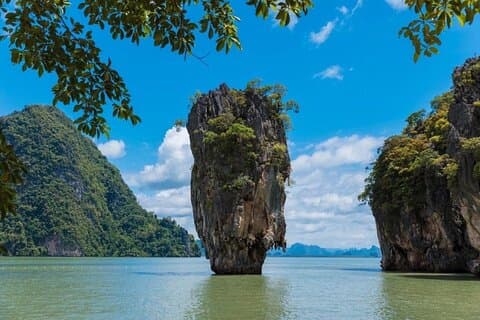 Wunderschöne James Bond Insel mit Speed Katamaran Boot