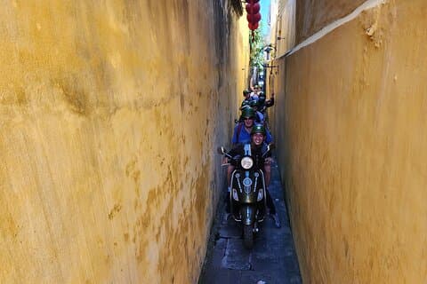 Vespa-Reise nach Hoi An: Entdecken Sie die besten Highlights und geheimen Juwelen