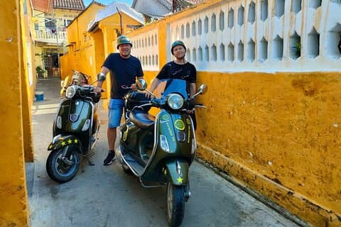 Recorrido por Hoi An Vespa Descubre las joyas ocultas y los lugares más destacados de la ciudad