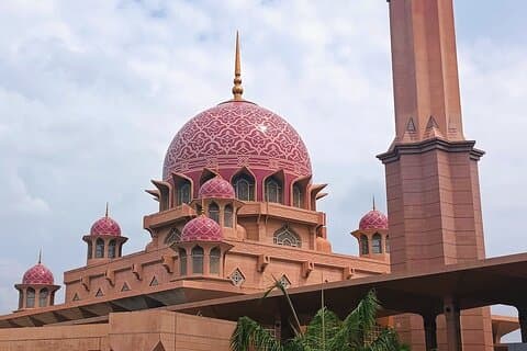 Tour privado a Grand KL, Putrajaya y las cuevas de Batu