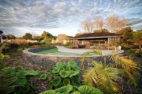 Full Day Private VIP Garden and Sculpture Tour in Auckland
