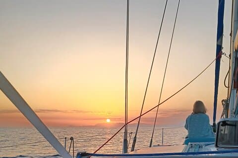 Private half-day/sunset cruise in Rhodes with drinks and fruits
