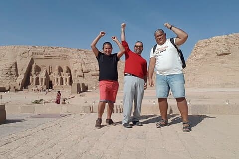 Tour di 3 giorni Assuan, Abu Simbel, Luxor e biglietto del treno, opz. Palloncino