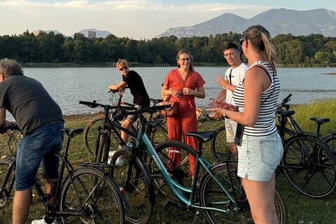 Tour en Bici o E-Bike Tirana : Puntos destacados & Ciclo guiado Grand Park