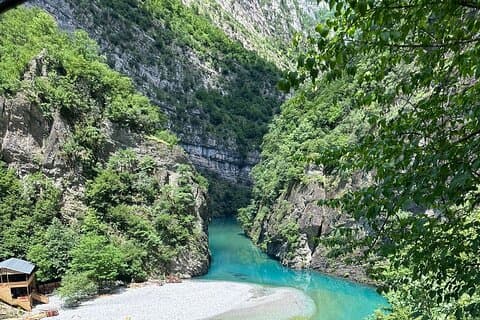 Von Tirana/Durrës/Shkoder : Tagesausflug zum Shala River & Koman Lake