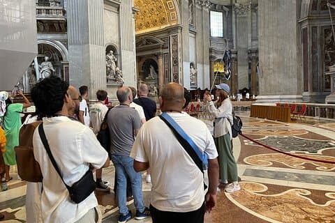 Rom: Hoteller i nærheden af St. Peter's Basilica & Papal Tombs Express Tour