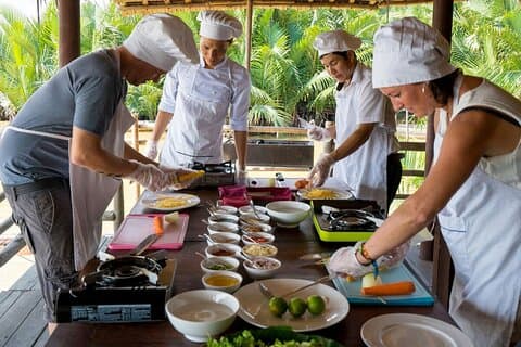 Hoi An Adventure: Explore Tra Que Village and Cooking Class